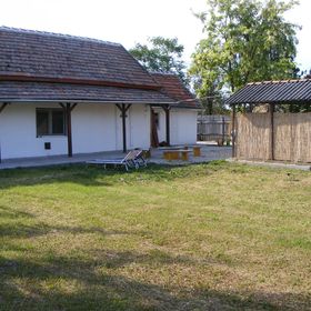 Dézsa-Vü Vendégház Sarud