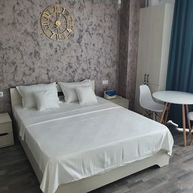 Studio Elena Năvodari