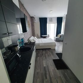 Studio Elena Năvodari