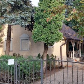 Cédrus Vendégház Kunfehértó