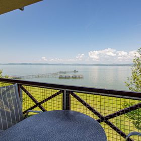 976 - Közvetlen Vízparti Apartman Balatonőszöd