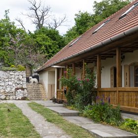 Jégmadár Vendégház Varbó