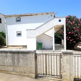 Apartments Babici Vir