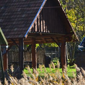 Szentkúti Kunyhó-Ökoház Mucsi