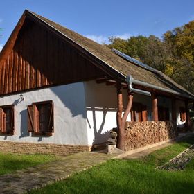 Szentkúti Kunyhó-Ökoház Mucsi