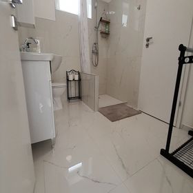 Déri Kert Apartmanház B*** Baja