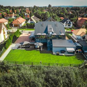 Peter & Roza Modern Apartmanház Balatonmáriafürdő