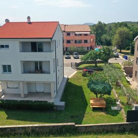 Apartment Nives Šilo