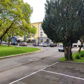 Hotel Béke Sziget Komló