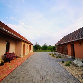 Szilvaliget Vendégház Tolcsva