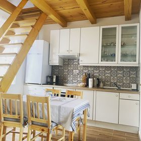 Eiross Apartmanház Tamási