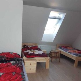 Odal, ubytování, vzdělávání, rukodělný obchod Pěnčín