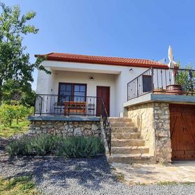 Jera Pince és Vendégház Somlóvásárhely