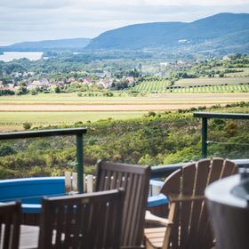 Romantic Rose Viewhouse Zebegény