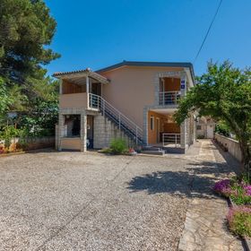 Apartments Horvatic Vir