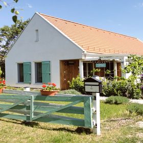 Csöppház Vendégház Balatonkenese