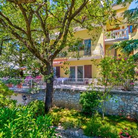 Irena Apartments Selce