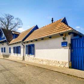 Napraforgó Apartmanház Zebegény