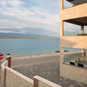 Apartments Vista Royal Vir II