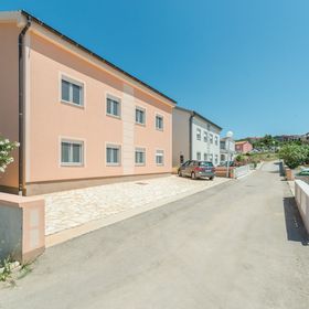 Apartments Hudic Vir