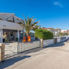 Apartments Bojana Vir II