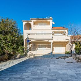 Apartments Medved Vir II