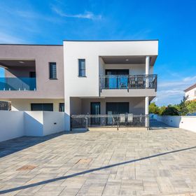 Apartment Spanic 1 Vir II