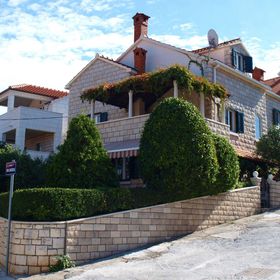 Apartments Etica Postira