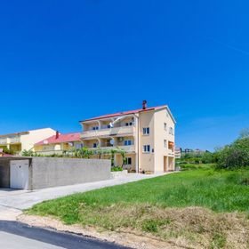 Apartments and Room Sime M Lopar