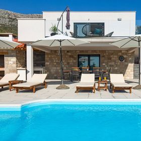 Villa Petra Kastel Sucurac