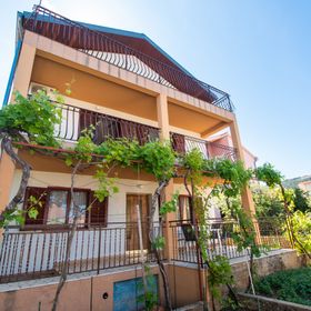 Apartments Vita Niko Grebastica