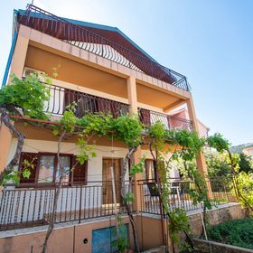 Apartments Vita Niko Grebastica