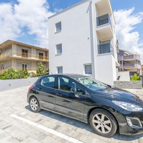 Apartments Tonka Primosten