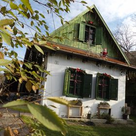 Meseház a falu szélén Mátranovák