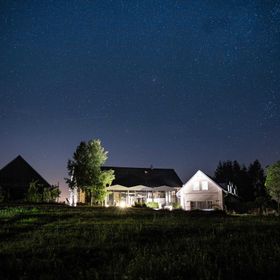 ŠŤASTNÁ SAMOTA Vrchotovy Janovice