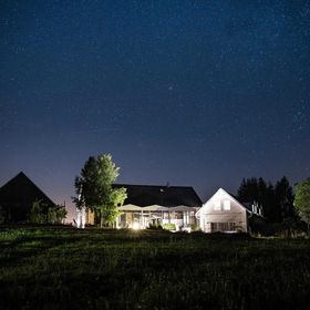 ŠŤASTNÁ SAMOTA Vrchotovy Janovice