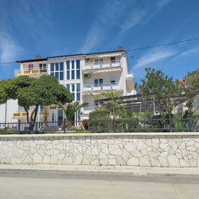 Apartmanok A Tenger Mellett Kastel Stari, Kastela - 19810 Kaštel Stari