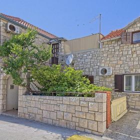 Apartments Lucija Postira