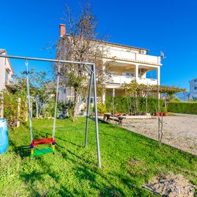 Apartments Marija P Lopar