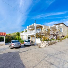 Apartments Mirko R Lopar