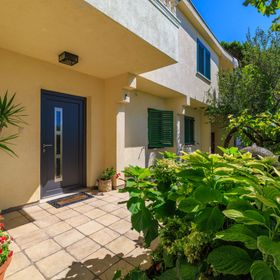 Apartment Slavko Mundanije