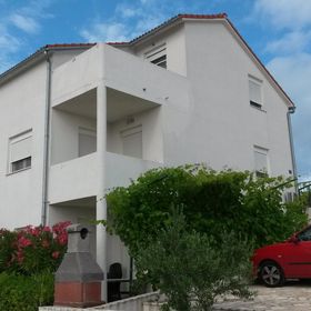 Apartment Private Garden Vodice
