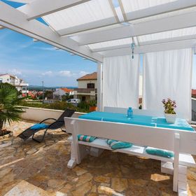 Apartment Private Garden Vodice