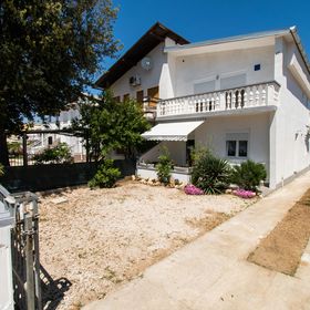 Apartments Lily Sabunike