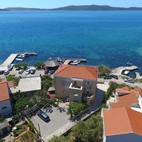 Apartments Superba Brodarica