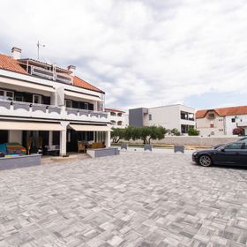 Apartments Krunoslava Vodice