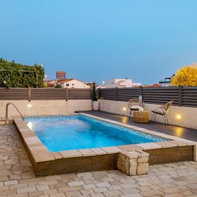 Apartment Dora family only Vodice