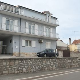 Apartment and Room Zoran Vodice