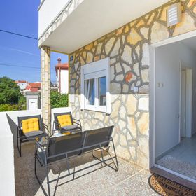 Apartment S and E Kali