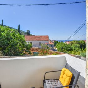 Apartment S and E Kali